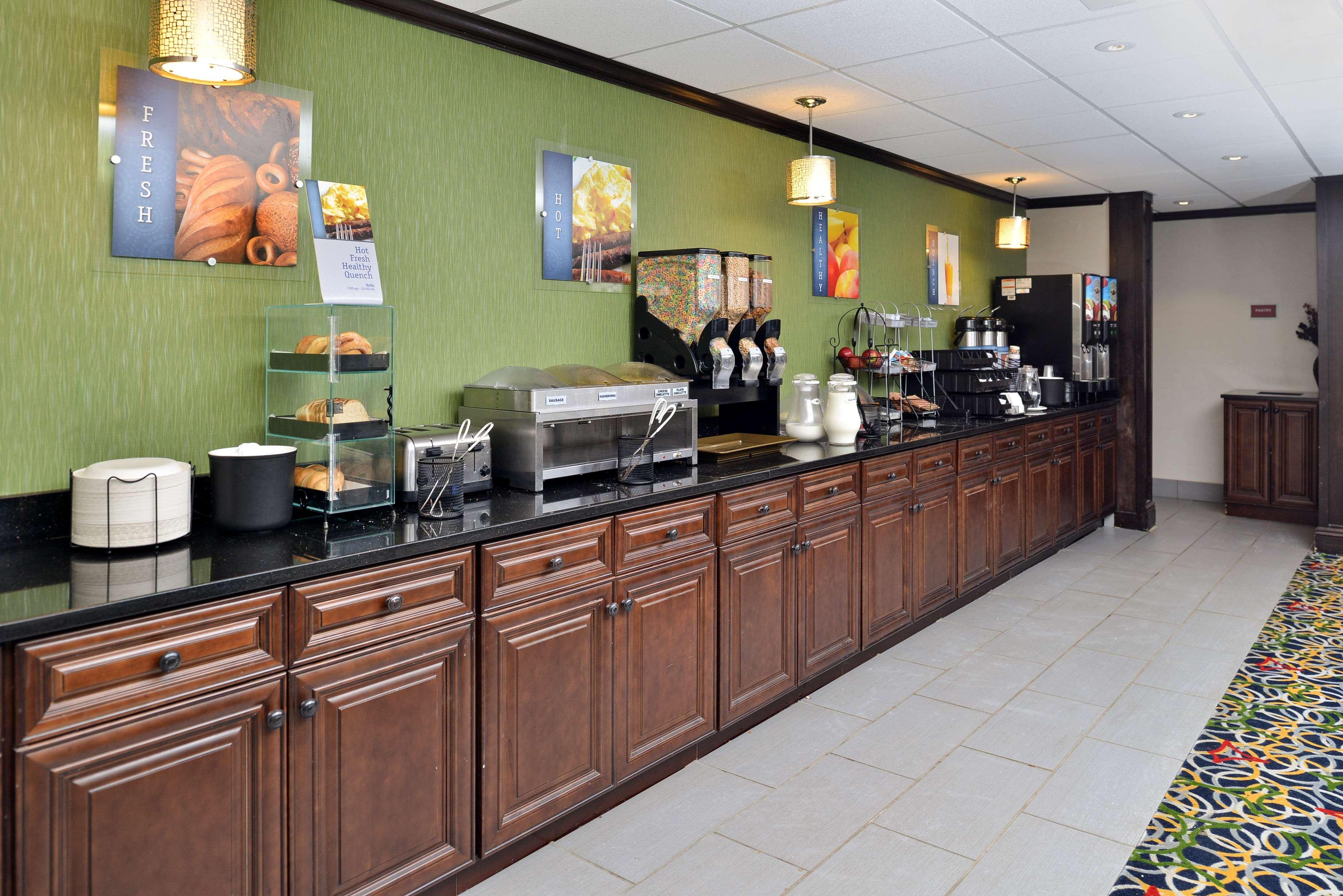 Best Western Elyria Eksteriør billede
